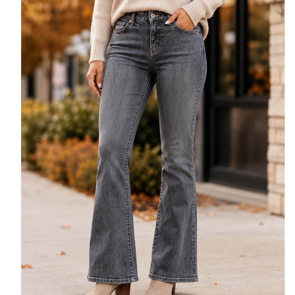Tommy Hilfiger Freedom Boot Cut Jeans Dark Grey Wash Size 6A Womens Mid Rise